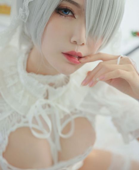 小镇春色