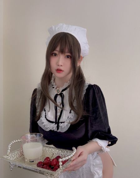 年轻的妻子中文版