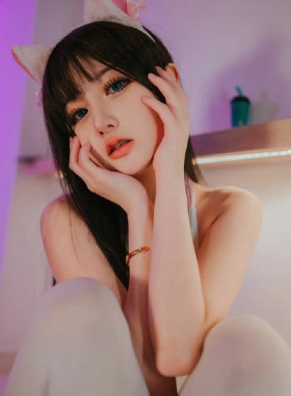 年轻的女演员在线观看