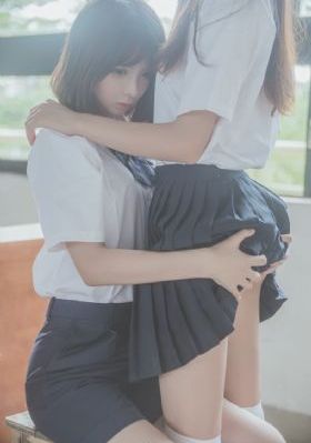 丝袜足交在线播放