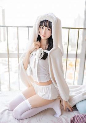 女大学生的沙龙室5