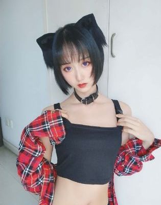 云墨雨间